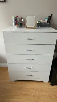 Step One 5- Drawer dresser by Southshore