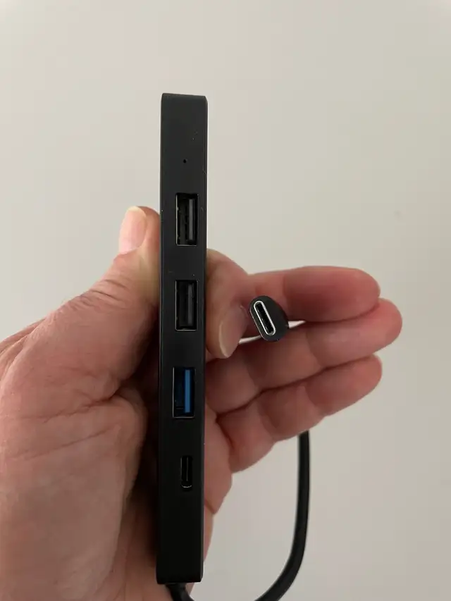 USB-C Hub498132649646510080