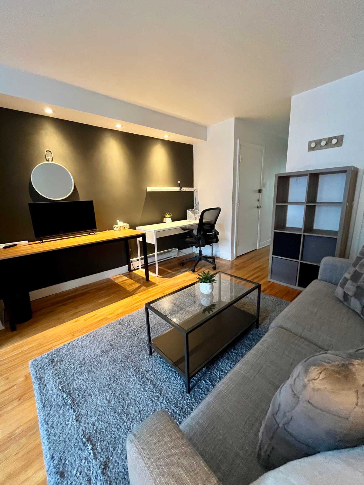 3.5 Mueblé/wifi - Plateau Mont Royal- 1 Septembre- 1480$ — photo 1