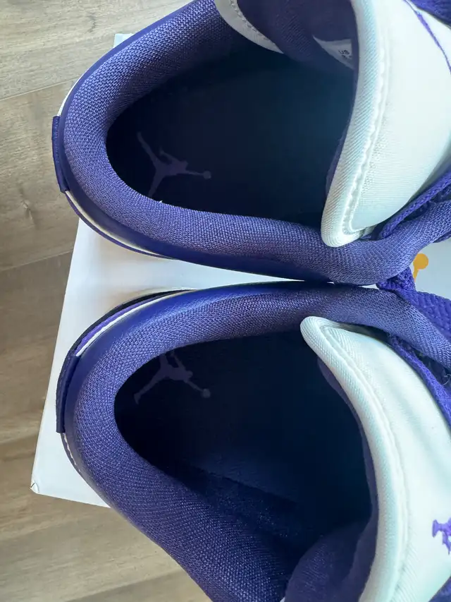 Soulier Nike Air Jordan 1 Low in Women's - Shoes in Laval / North Shore - Image 8