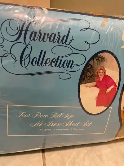 Vintage Full Bed Sheet Set (Not Used), View more