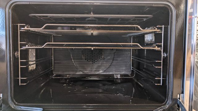 Used Miele built-in wall oven 27" in Stoves, Ovens & Ranges in Kawartha Lakes - Image 4