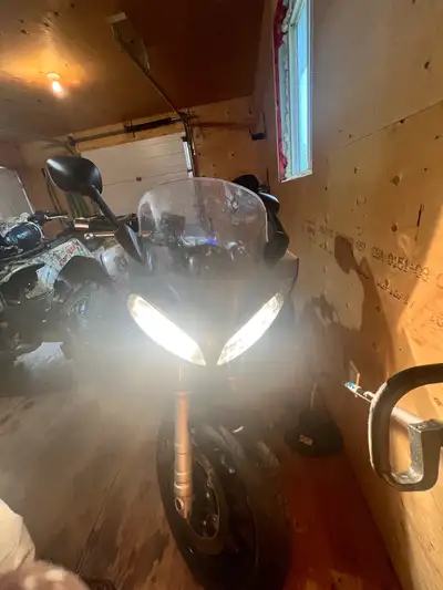 Selling my 2006 Yamaha FZ6, a reliable ride with 37,243 kilometers on the clock. This bike has been...