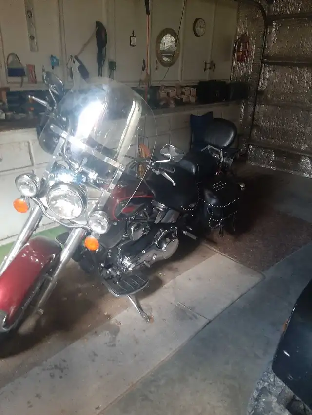 2001 Harley Davidson in Street, Cruisers & Choppers in Calgary - Image 6