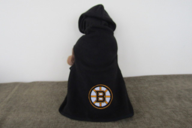 All Star Dogs Boston Bruins Polar Fleece Hooded Dog Jacket XL in Accessories in Cole Harbour - Image 3