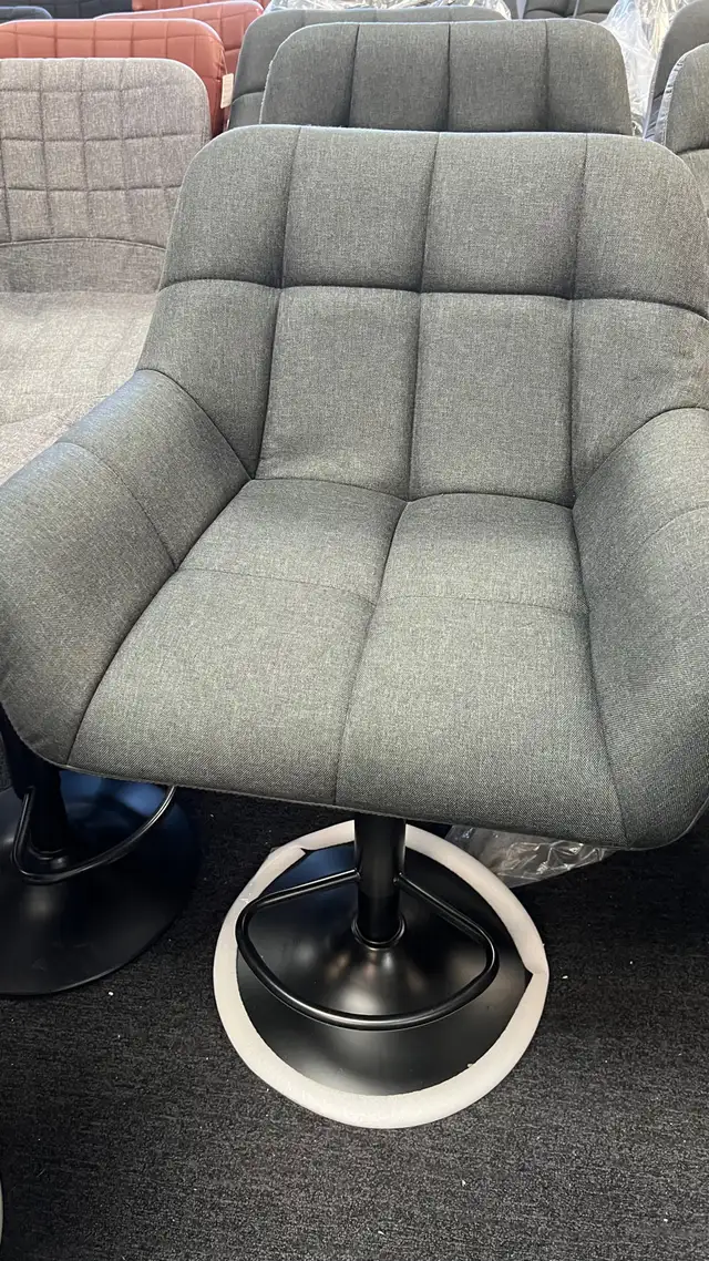 Adjustable Bar Stools with Footrest Armrests and PU Leather in Chairs & Recliners in Markham / York Region - Image 2