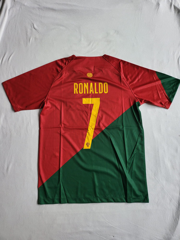 Portugal World Cup 2022 Home Soccer Jersey, Ronaldo 7 in Men's in Markham / York Region - Image 2