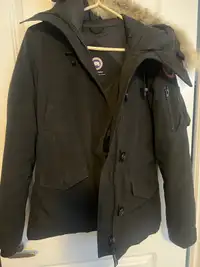 Women’s Canada Goose Jacket - size medium