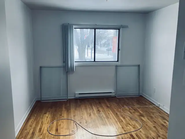 LOGEMENT 4 1/2 A LOUER 2  MINUTES METRO LANGELIER MONTREAL in Long Term Rentals in City of Montréal - Image 4