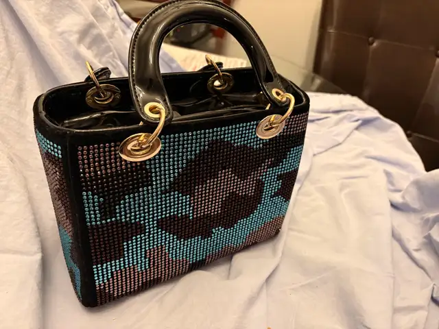 Brand new purses 628637334858261216