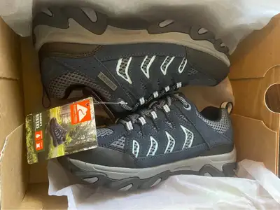 Women's New Hiking Shoes (Size 6) - Waterproof / Leather, View more