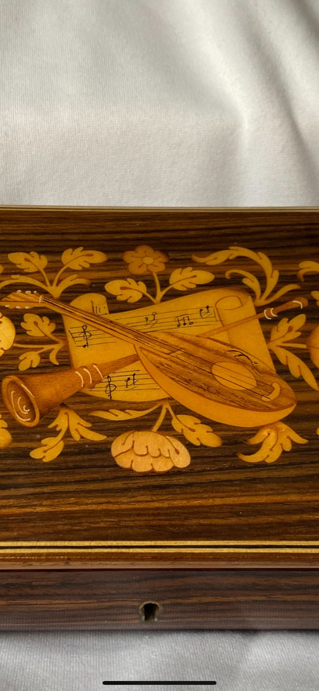 Vintage Art. Decor Italian Inlaid Music Jewelry Box Lute 10.5”  in Arts & Collectibles in City of Toronto