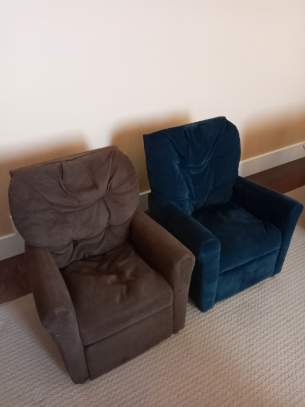 Kids Recliner chairs (Only brown one left) in Chairs & Recliners in Edmonton
