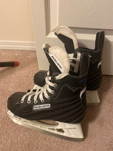 Bauer Skates, black - Size US 5, 4R in Skates & Blades in Edmonton
