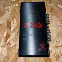 Boss Riot R1002 AMP