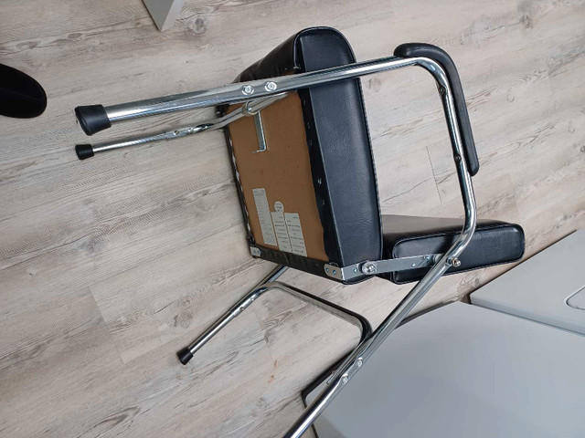 Salon shampoo chair in Other in Stratford - Image 3
