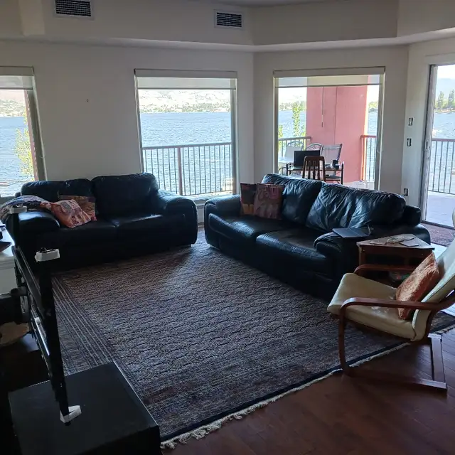 Osoyoos  Lakefront Penthouse- in British Columbia in Canada - Image 7