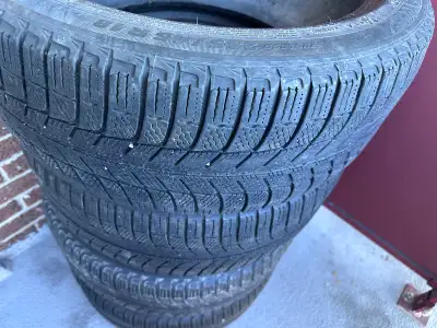 Michelin Winter Tires 235/45/R18 Good condition Pick up at : 30 Carabob crt , Scarborough. 4 winter...