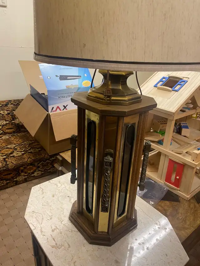 Antique vintage very large wood lamp in Home Décor & Accents in City of Toronto - Image 4