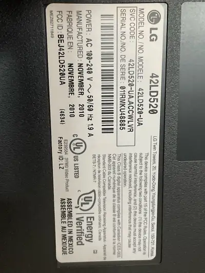 LG 42LD520A TV with remote, View more