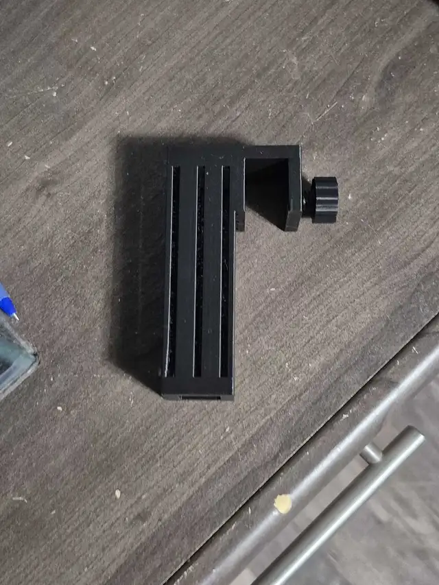 aquarium plant holder with adjustable screw in Accessories in Brantford - Image 4