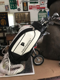 2 VINTAGE GOLF BAG & CLUBS THEMED PUSH BUTTON TELEPHONES