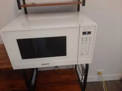 Panasonic microwave White like new, View more