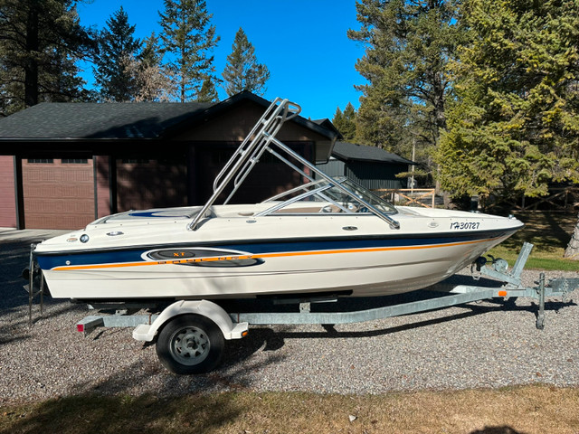 2003 Bayliner 185xt  220 hp merc in Powerboats & Motorboats in Cranbrook