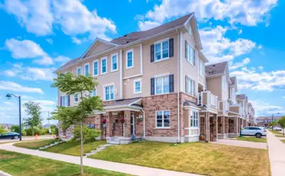 3+1 bed 2.5 bath townHouse for rent