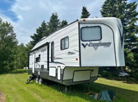 2013 Forest River Vcross 5th wheel RV