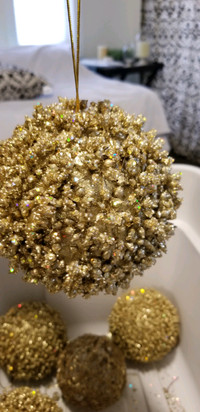 Christmas ornaments gold glitter