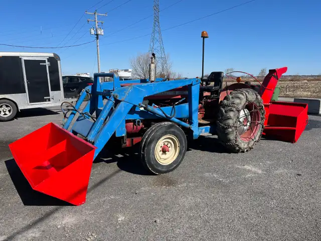 tracteur diésel avec chargeur in Snowblowers in Saint-Jean-sur-Richelieu - Image 2
