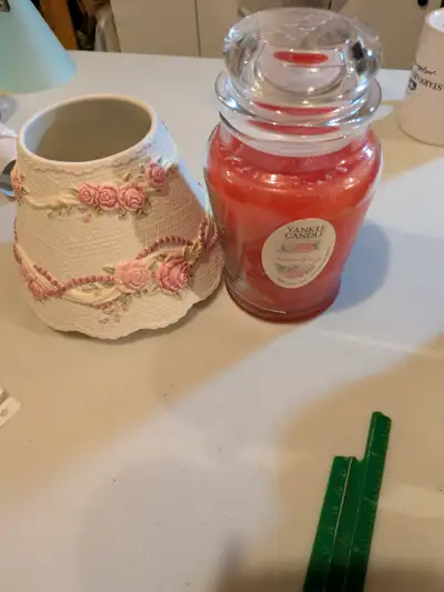 Yankee Candle lamp- rose and ivy, View more