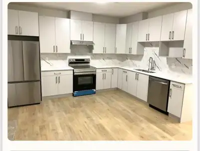 2 bedroom suite for Rent. Call: 604-644-0864