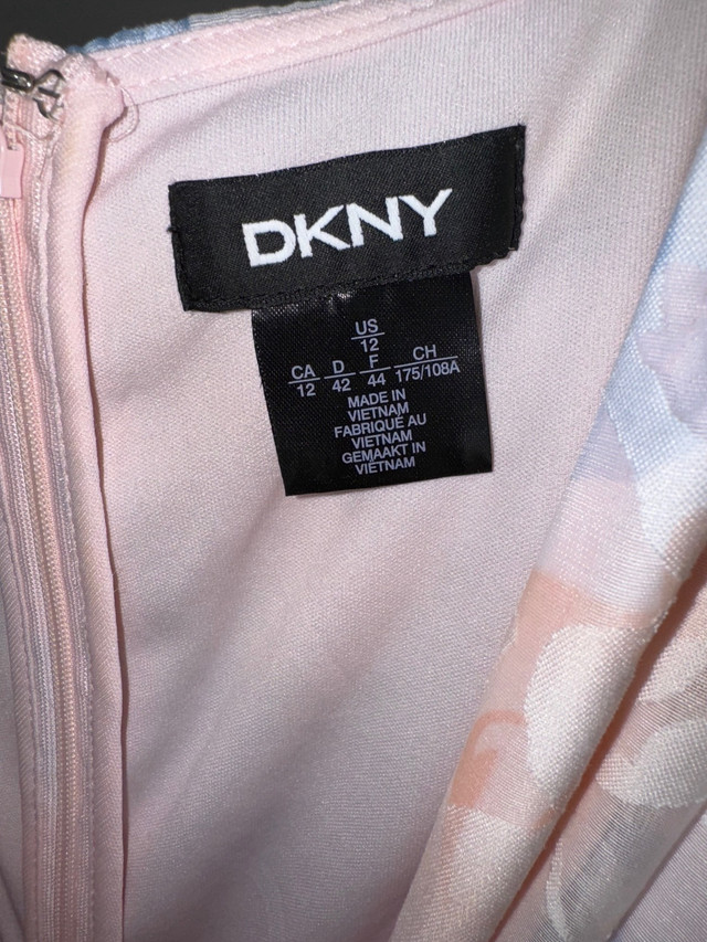 DKNY floral dress in Women's - Dresses & Skirts in Mississauga / Peel Region - Image 3