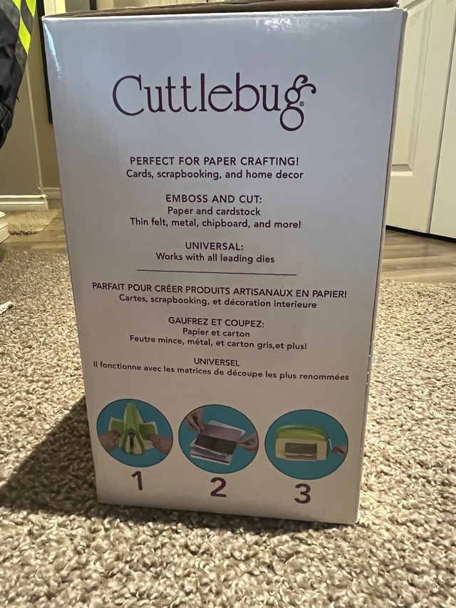 Cuttlebug embossing and die cutting machine plus accessories  in Hobbies & Crafts in Winnipeg - Image 2