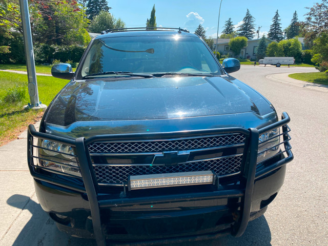 2010 Chevrolet Avalanche Great Condiion! in Cars & Trucks in Calgary