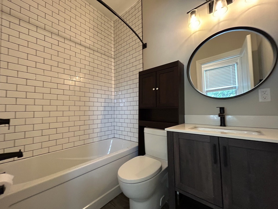 House for rent - Cozy century house 2 bedroom+office space 2