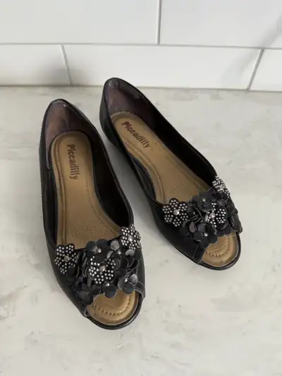 Chaussures en cuir Piccadilly pour femme pointure 6, View more