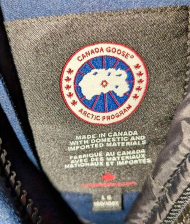 Brand New Men's Large Navy Authentic Canada Goose Winter Coat.l in Men's in City of Toronto - Image 3