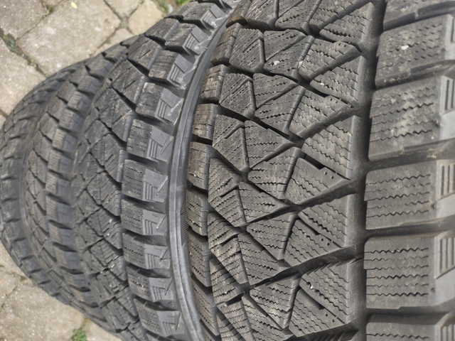 4 pneus hiver Bridgestone Blizak 235-50R18 comme neuf dans Pneus et jantes  à Laval/Rive Nord - Image 2