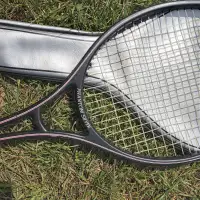 Tennis racquet 
