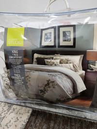 Brand New - 7 Piece King Bed in a Bag/Comforter Set x2