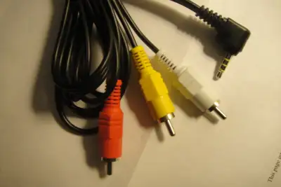 4.3mm Jack Plug to 3 RCA Male Connectors Adapter Video AV Cord, View more