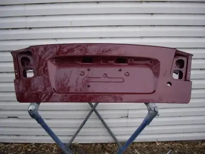 oem trunk lid for a 2001-03 Honda civic 4 door sedan, its in very good condition, no dents , no rust...