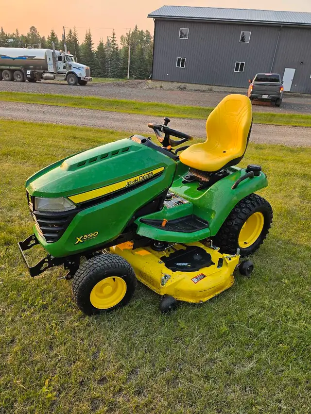 2015 JOHN DEERE Select Series X590 Multi-terrain lawn tractor 54628647442352661214