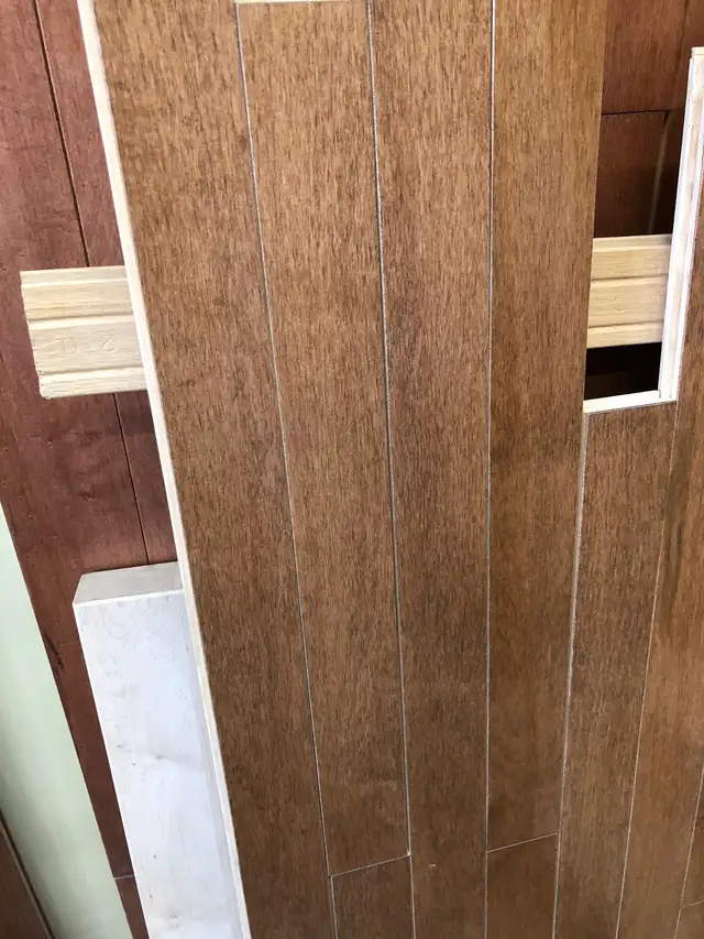 Wow wow wow plancher bois franc canadien in Other in Longueuil / South Shore - Image 11