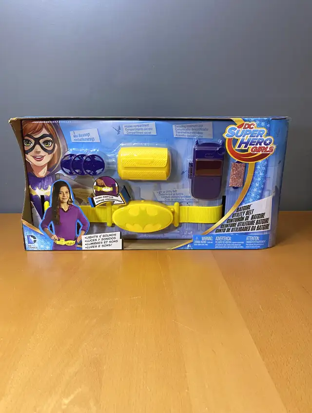 DC Super Hero Girls Batgirl Utility Belt - NEW in Toys & Games in Calgary - Image 2
