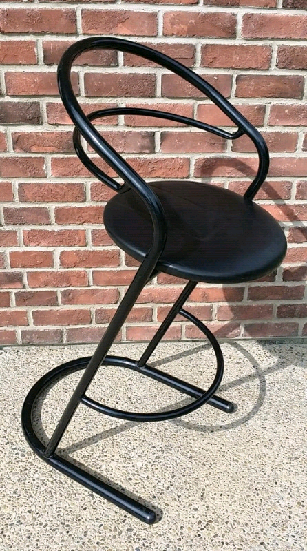 ☆☆☆ SINGLE MODERN BLACK METAL BAR STOOL!! ☆☆☆