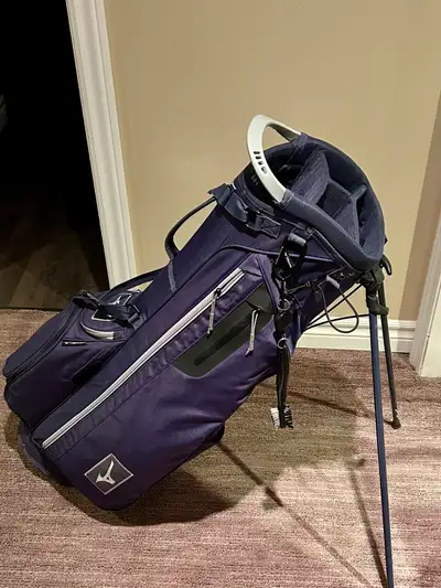Mizuno Lightweight Stand Golf Bag – Excellent Condition, View more